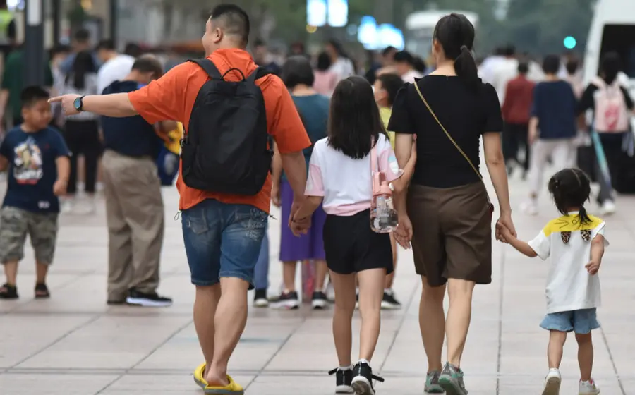 Los padres también podrían tomar cursos de orientación sobre cómo educar a la familia.