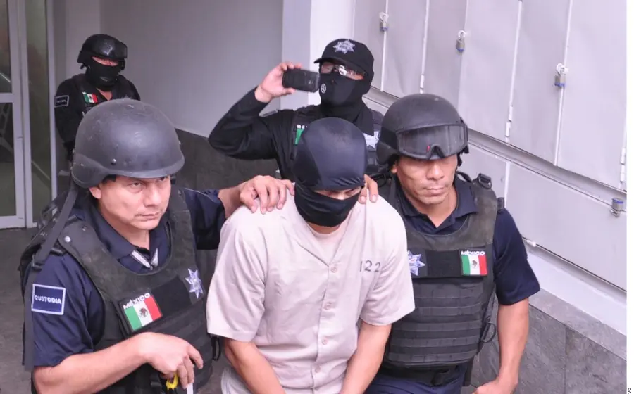Detenido por policías