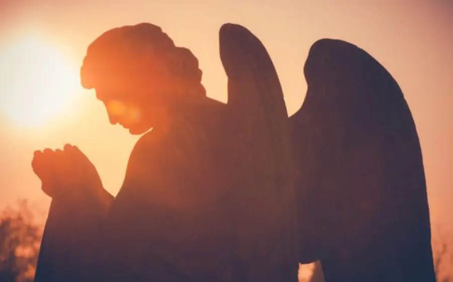 Estatua de ángel