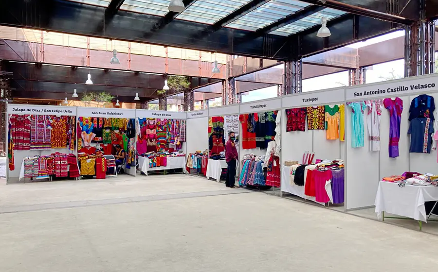 La expo de nombre “Oaxaca, Identidad y Orgullo” fue organizada por artesanos y productores de las ocho regiones del estado. 