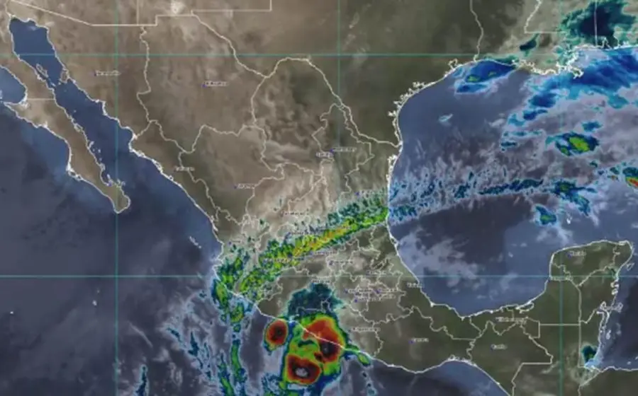 Se encuentran en estado de peligro medio el sur de Colima, el suroeste de Guerrero y el suroeste y sur de Michoacán.