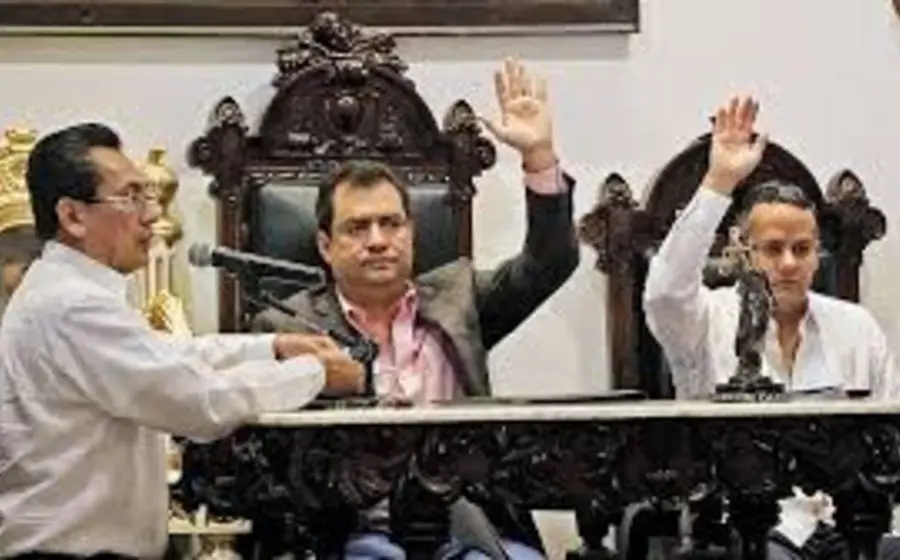 García Jarquín indicó: "Enviaré una carta al presidente de mi partido, Mario Delgado, para manifestarle mi intención de contender por la gubernatura de nuestro estado".