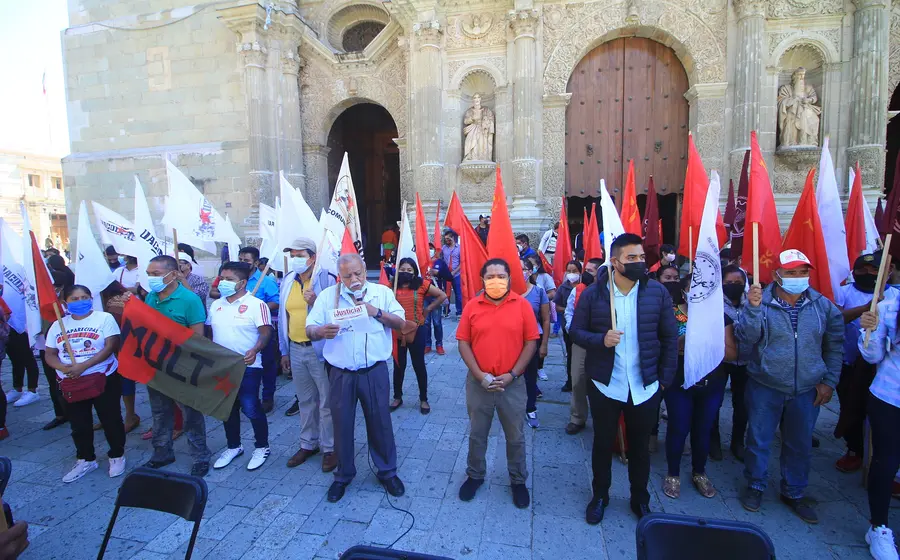 Personas protestando en Oaxaca