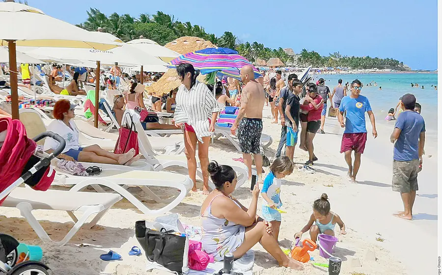 Vacacionistas en la Riviera Maya