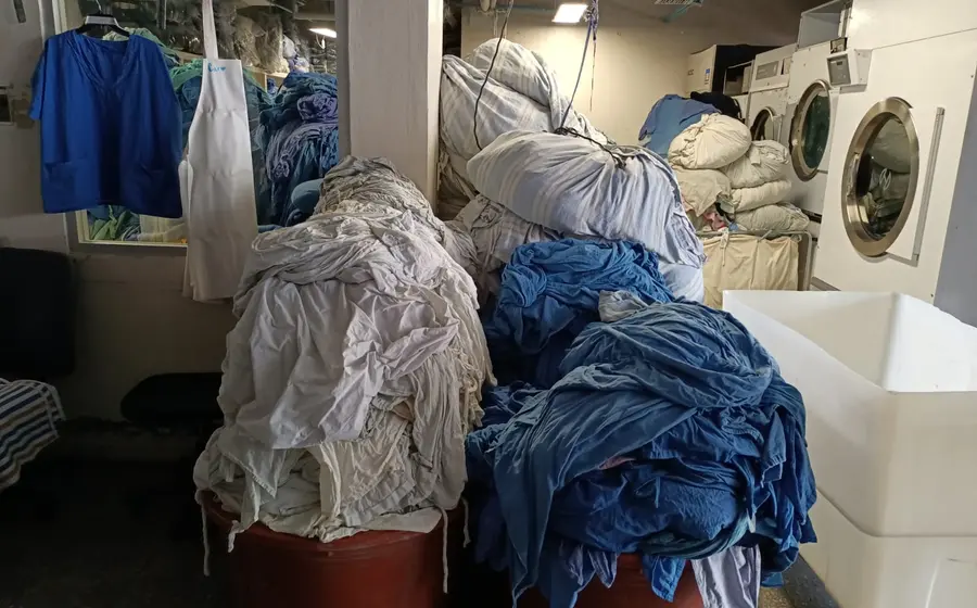 Ropa acumulada en el hospital civil