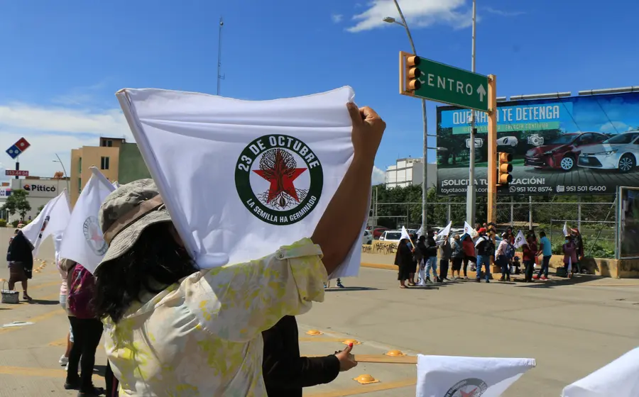 Manifestantes sindicato 23 de octubre
