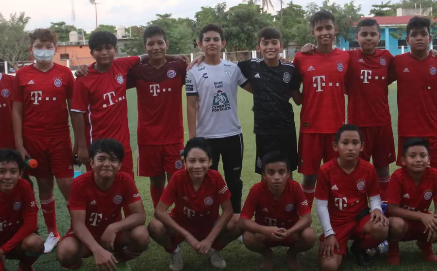 Jugadores de Vela Sports.