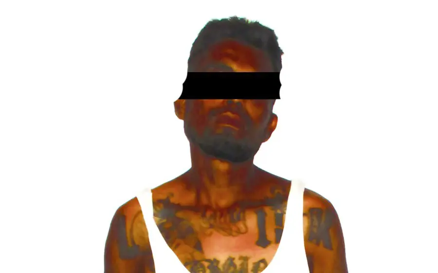 Saúl fue detenido por policías municipales al intentar golpear a los miembros de su familia.
