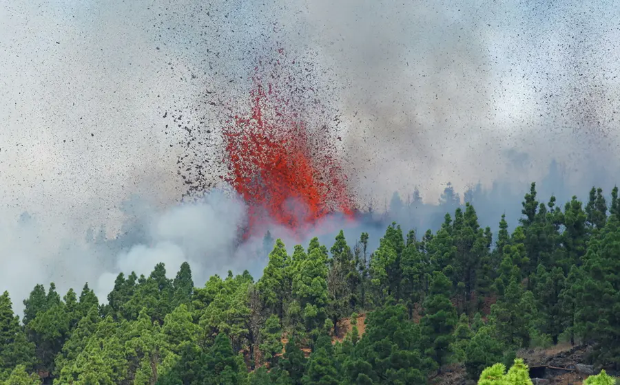 Los expertos han decidido hoy mantener el semáforo en nivel amarillo ante los riesgos del volcán.