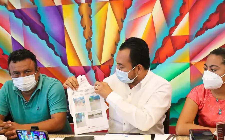 Autoridades juchitecas presentaron un breve recuento de los daños que dejaron las lluvias.