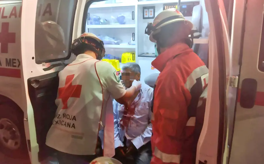Cruz Roja auxilia a hombre apuñalado