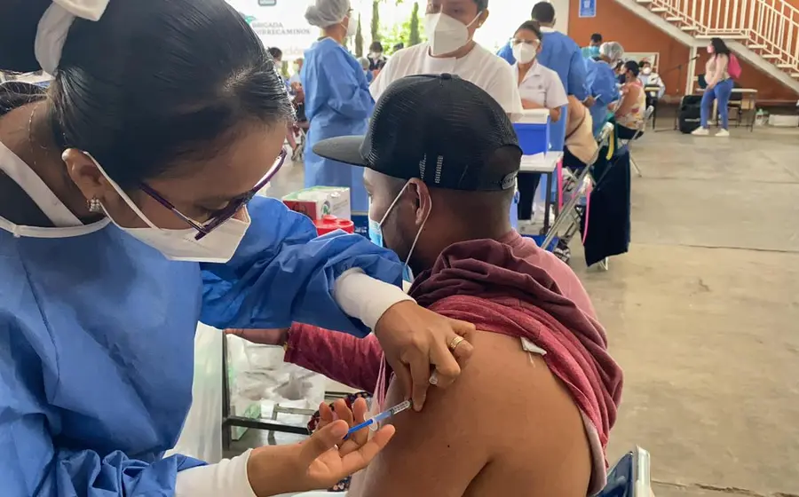 Con la aplicación de la segunda dosis de AstraZeneca cerrarán los esquemas de vacunación anticovid en Huajuapan.
