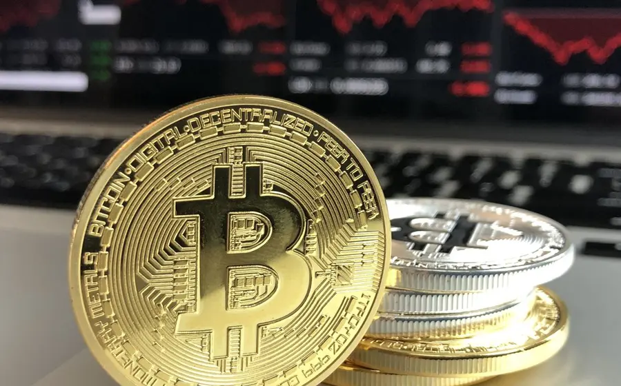  El Bitcoin cayó 7% a 41 mil 543 dólares, mientras que el Ethereum tiene una caída de más del 10%, cayendo a 2 mil 829 dólares.