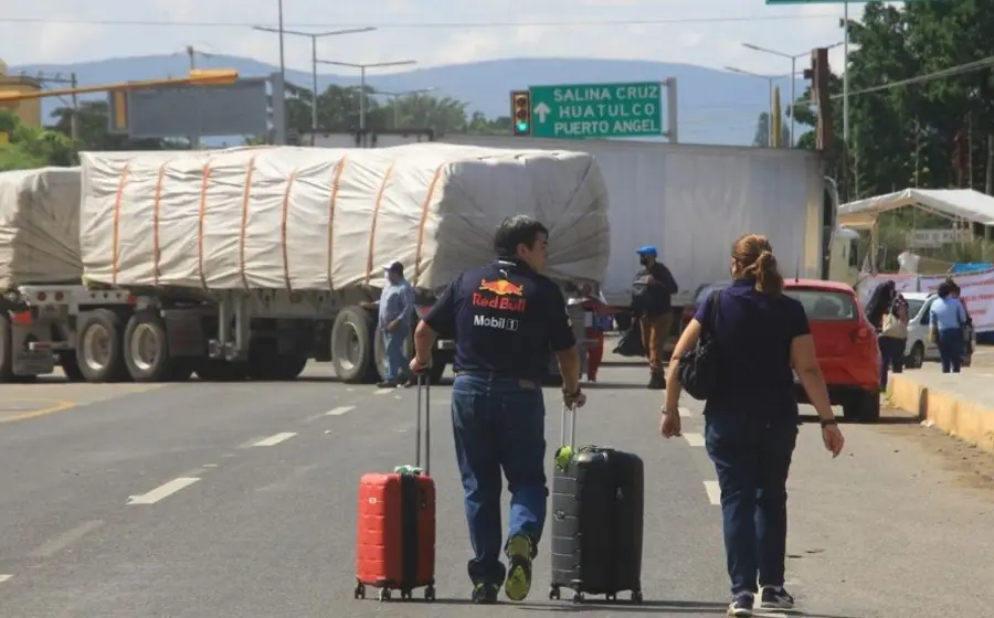 Bloqueos de inconformes en Oaxaca