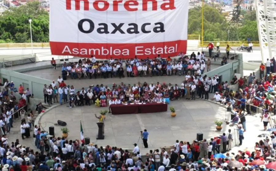Mitin de Morena en el auditorio Guelaguetza, Oaxaca