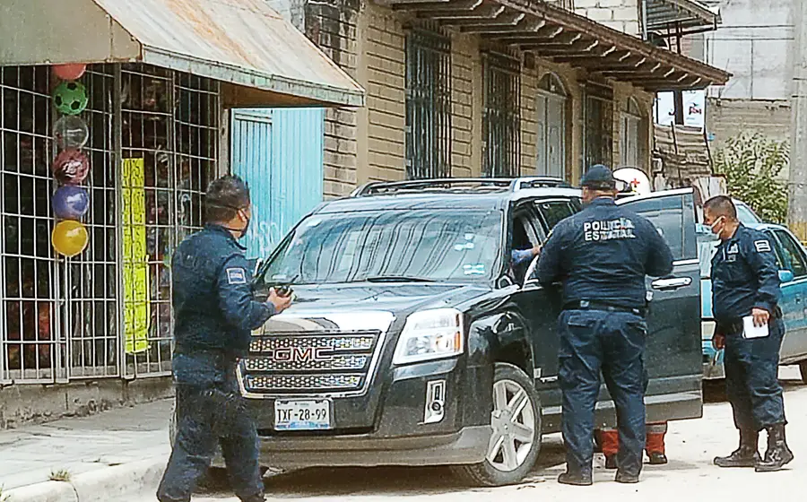 El cuerpo presentada varios impactos de arma de fuego.