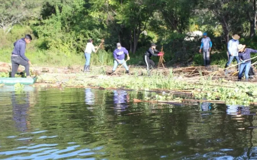 Toma de bombas en presa de Yosocuta