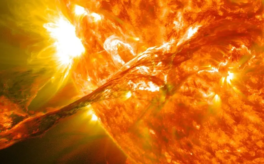 En 1921 se registraron una serie de incendios a lo largo del mundo en las salas de control de electricidad y telégrafos provocados por tormentas solares.