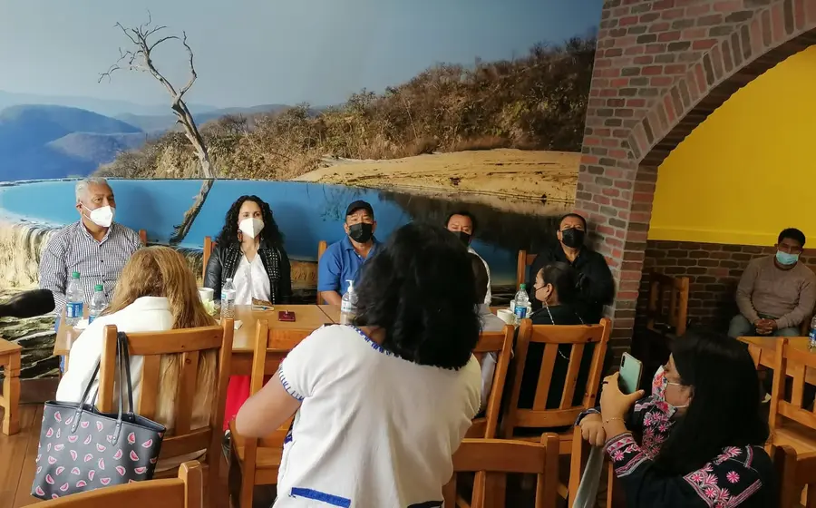 Susana Harp y migrantes