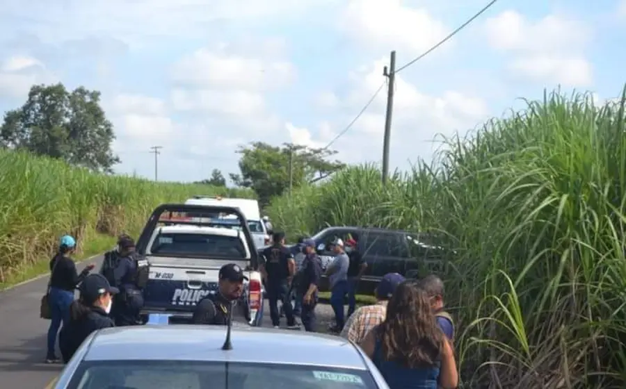 Elementos policiales encuentran a persona asesinada