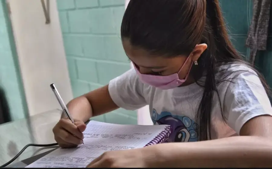 niña-estudiante 
