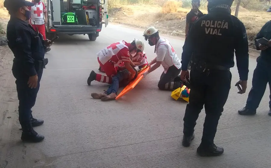 accidentado-policias-y-paramedicos 