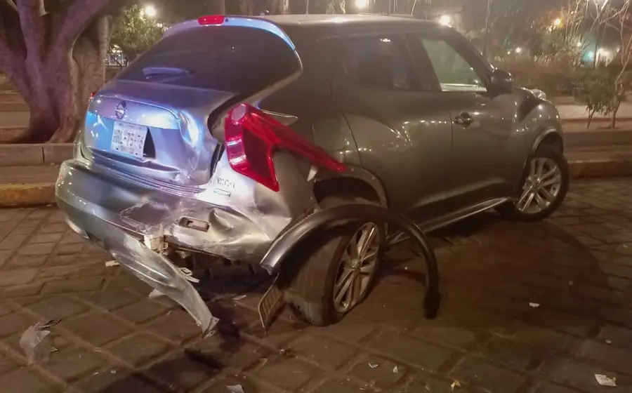 auto_impactado_en_el_llano