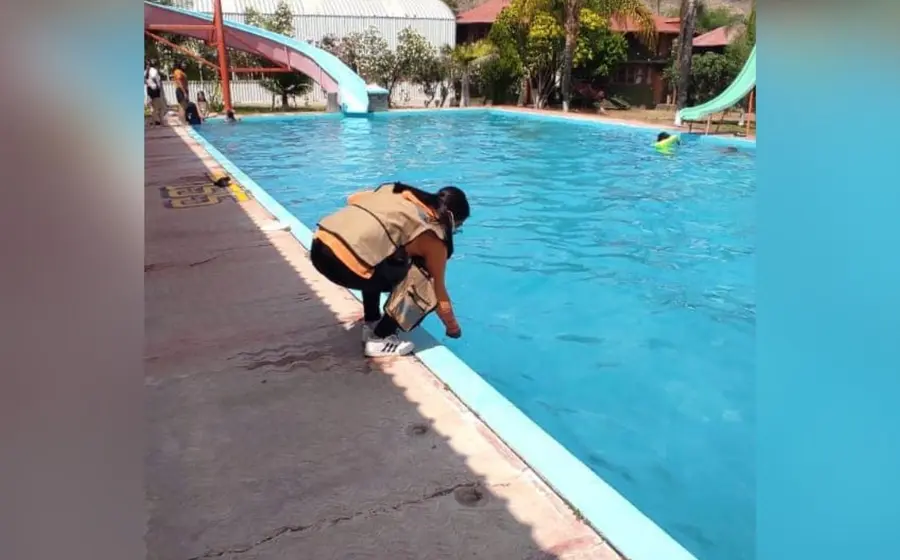 proteccion-civil-supervisando-balneario