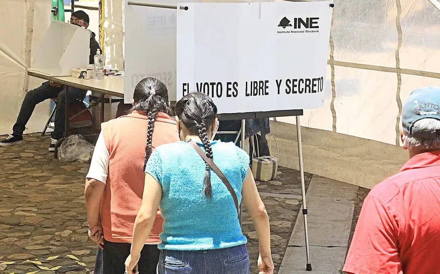 gente-formada-para-votar 