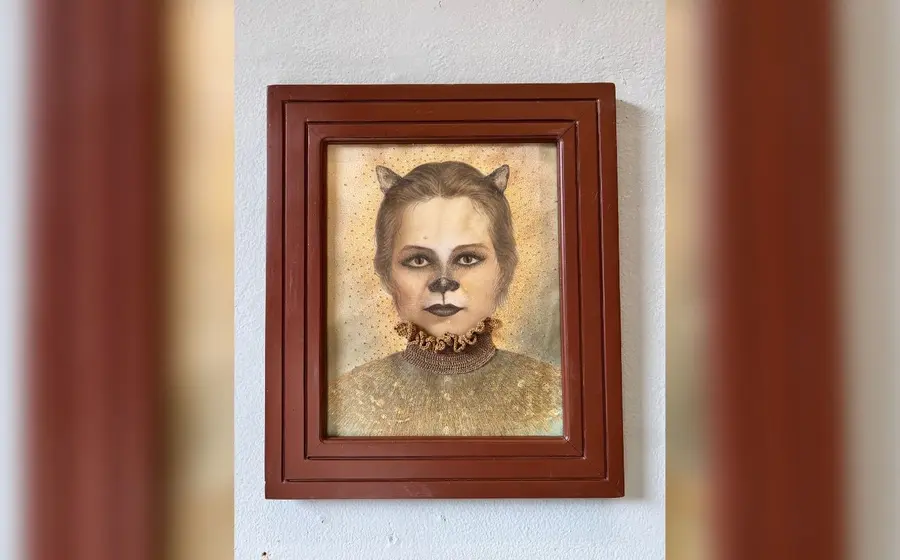 mujer-con-cara-de-gato