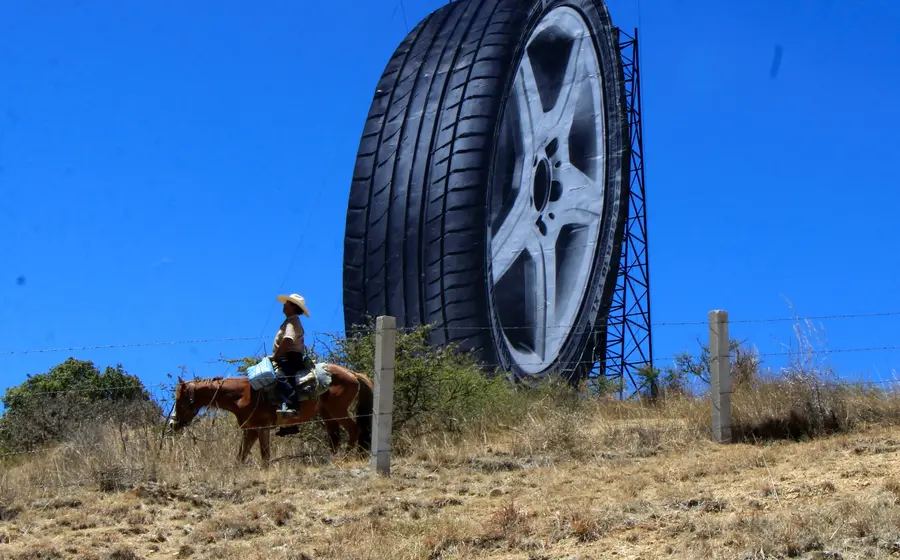 persona-montada-a-caballo
