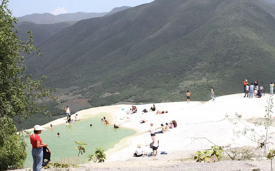 hierve-el-agua