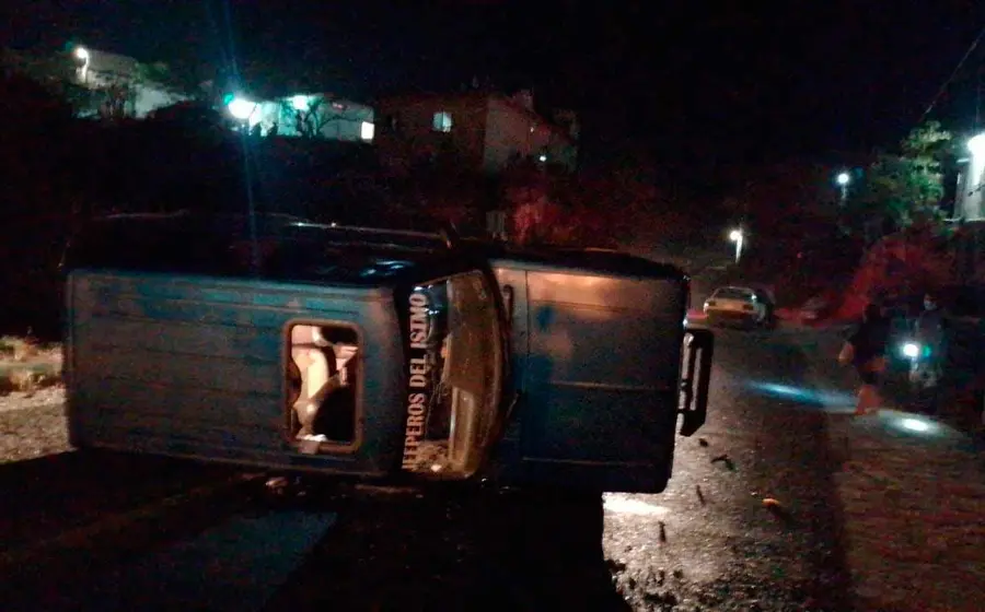 camioneta-volcada 