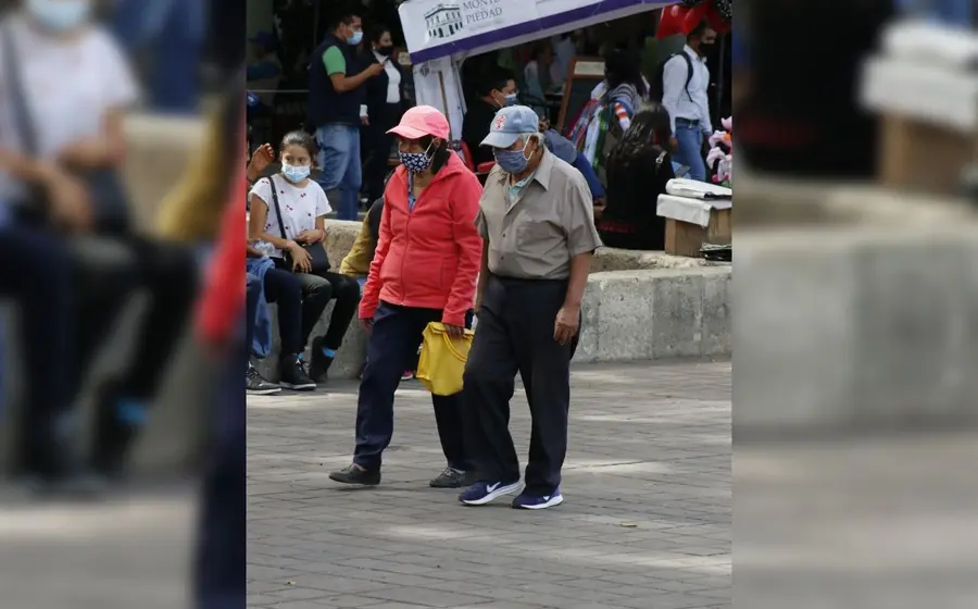 personas-caminando