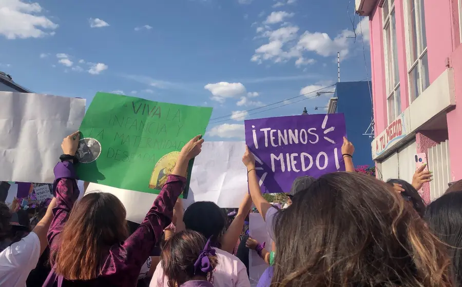 mujeres-protestantes