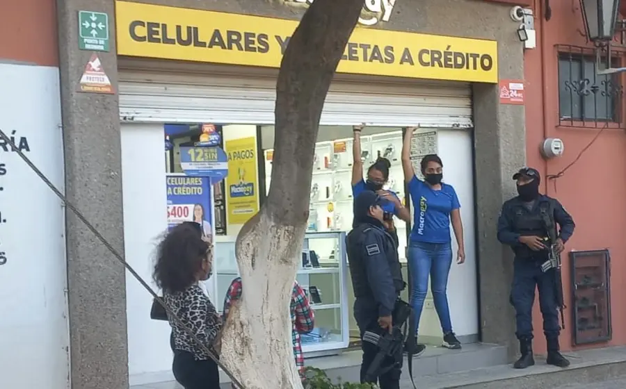 tienda-de-celulares-robada
