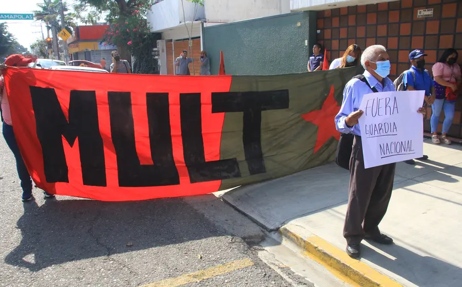 mult-protesta