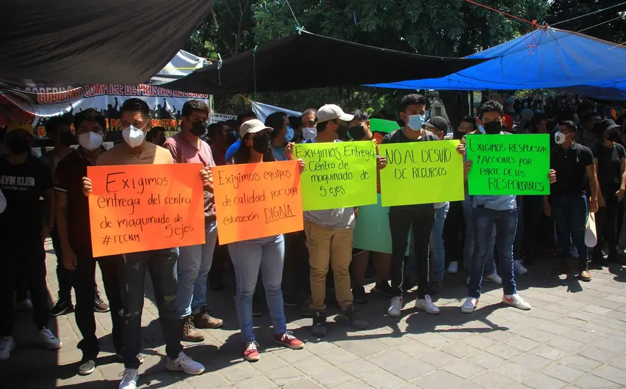estudiantes-protestando 