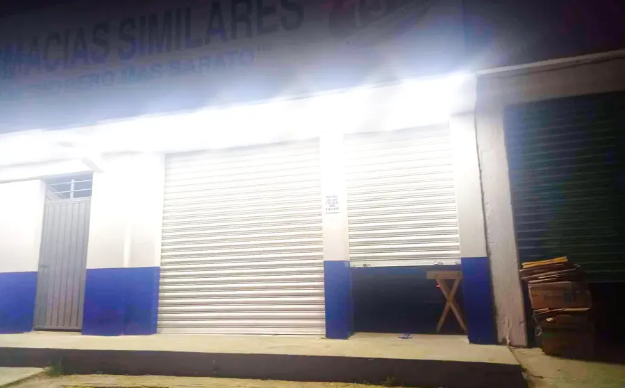 farmacia-saqueada