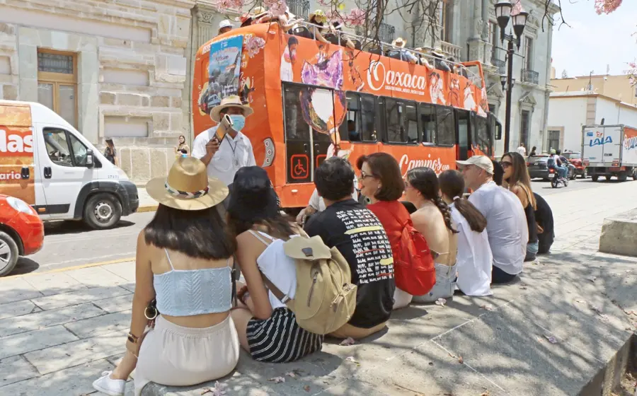 turistas-en-centro-de-oaxaca