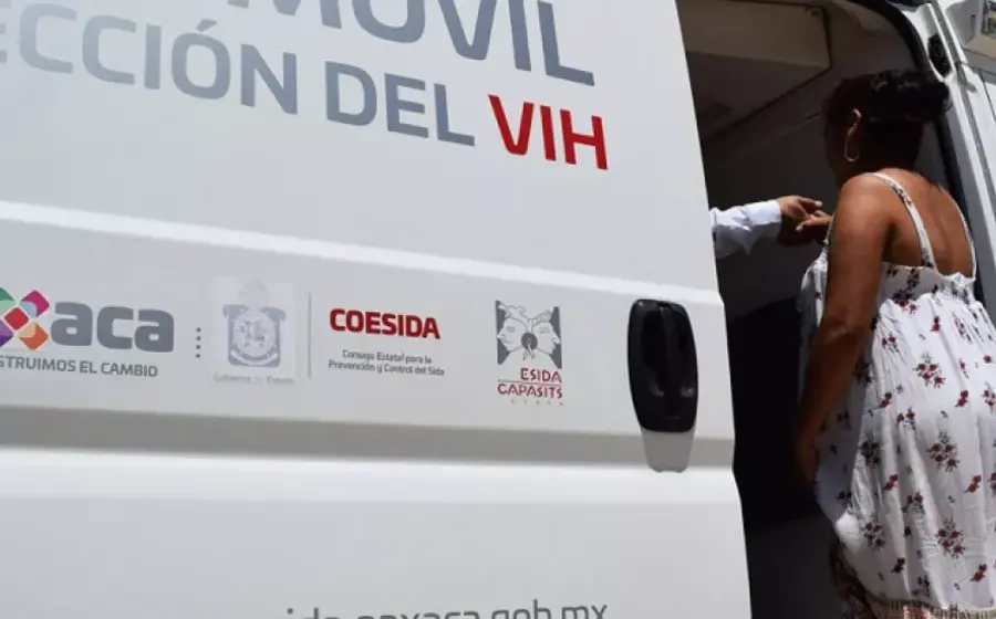 persona-realizando-prueba-de-vih
