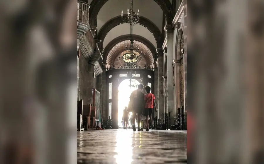 interior-de-templo