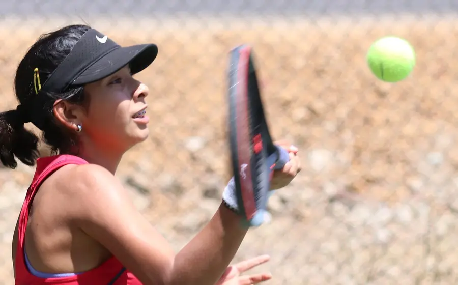 Habrá tenis infantil y juvenil a finales de este mes