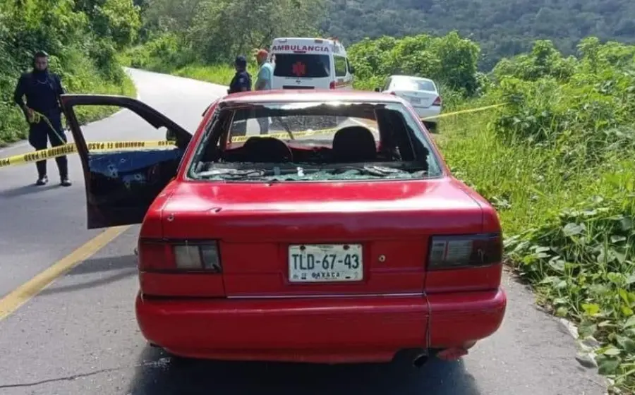 auto_con_cristal_roto