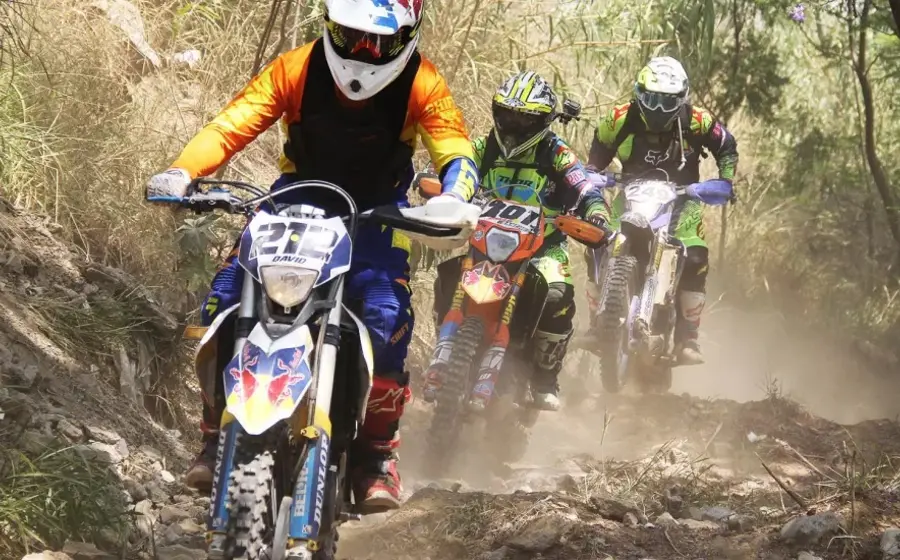 enduro-motociclismo