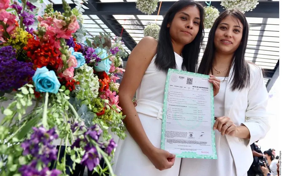 pareja_de_mujeres