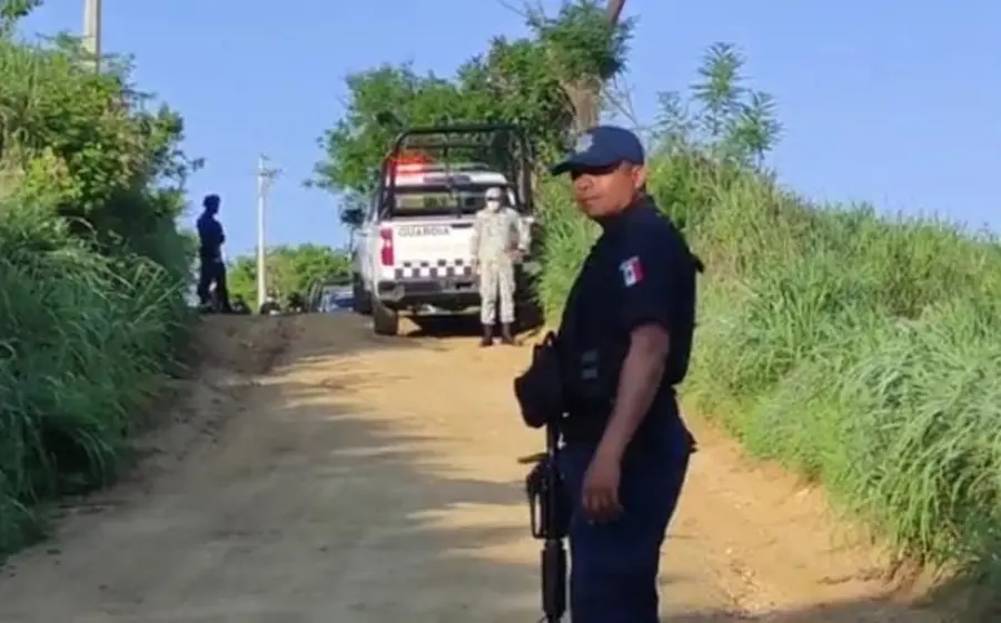 policías