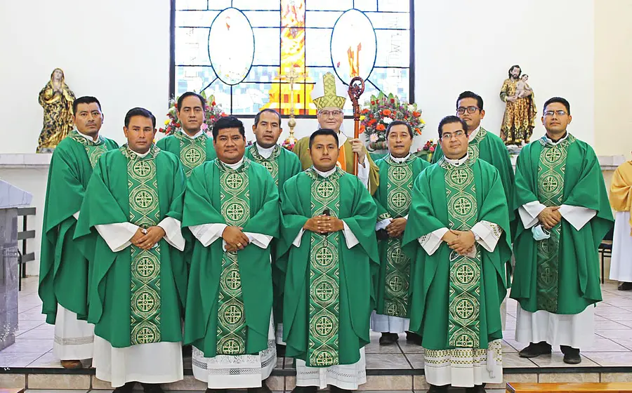 sacerdotes