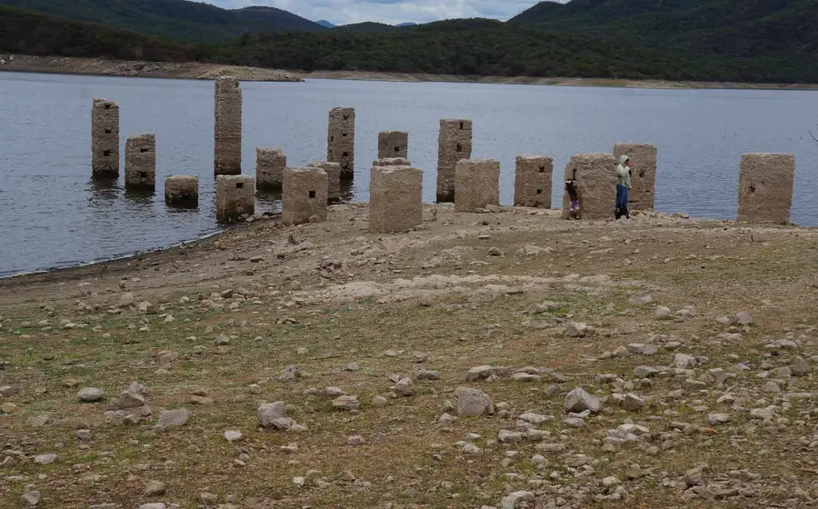 pilares-lago 