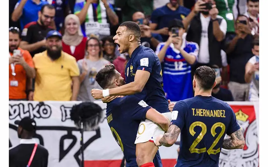 Doblete de Mbappé